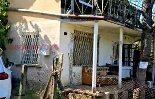 Къща в Монтана, Парта 1