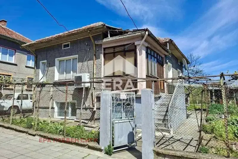 House in Oblast Pleven, Nikopol
