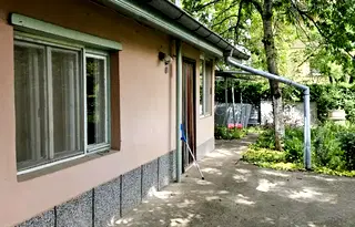 Къща в Нови Искър