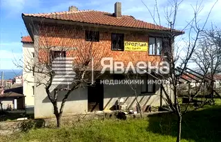 Къща в Бургас, Обзор