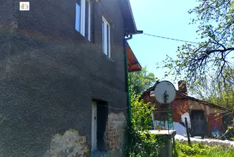 Къща в Перник, Църква