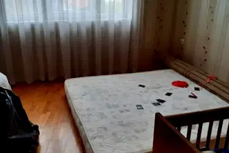 Къща в Перник, Клепало