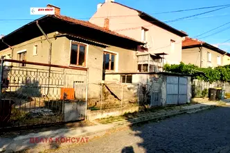 Къща в Перник, Могиличе