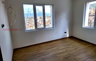 Къща в Перник, Ралица