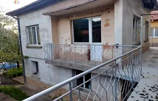Къща в Перник, Ралица
