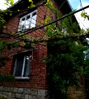 Къща в Перник, Варош