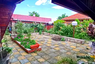 Къща в Пловдив, Перущица