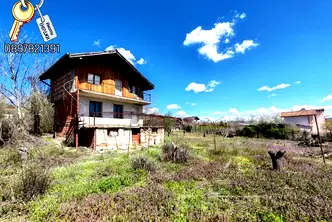 Къща в Плевен, м-т Стражата
