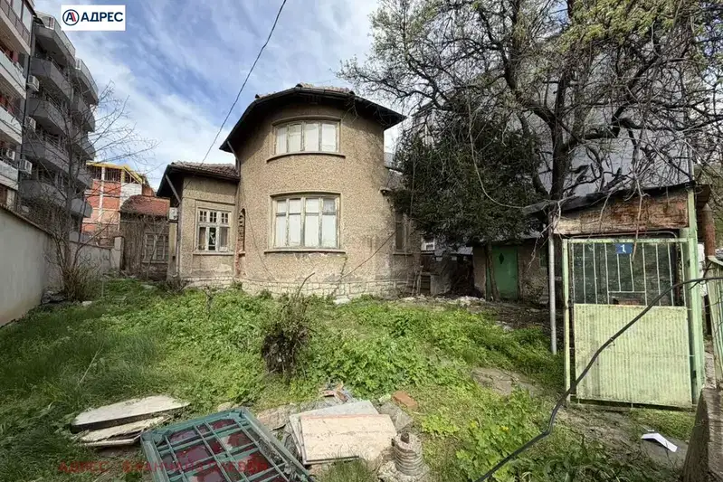 House in Pleven, Shirok Centyr