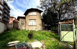 Къща в Плевен, Широк център