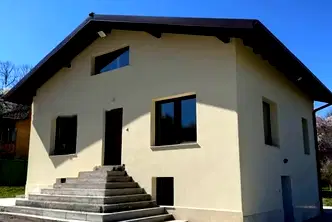 Къща в София, Правец