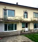 Къща в София, Правец