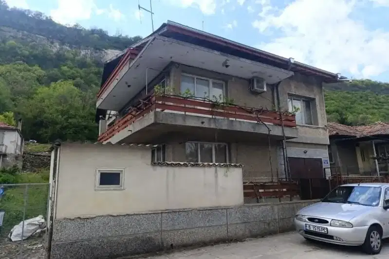 Къща във Варна, Провадия