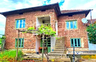 Къща във Велико Търново, с. Алеково