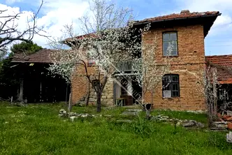 Къща във Велико Търново, с. Бадевци