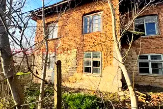 Къща в Русе, с. Баниска