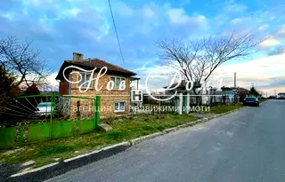 Къща във Варна, с. Бенковски