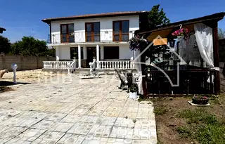 Къща в Добрич, с. Безводица