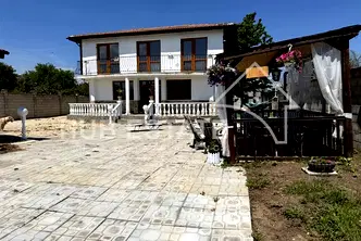 Къща в Добрич, с. Безводица