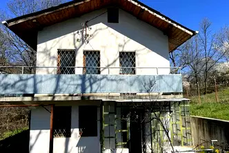 Къща в Габрово, с. Бижовци