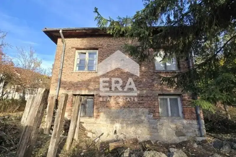 Къща в Перник, с. Богданов дол