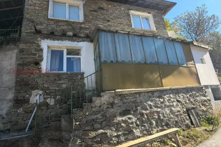 Къща в Смолян, с. Богутево