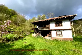 Къща в Габрово, с. Бойновци