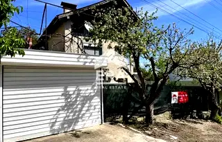 Къща в Русе, с. Божичен