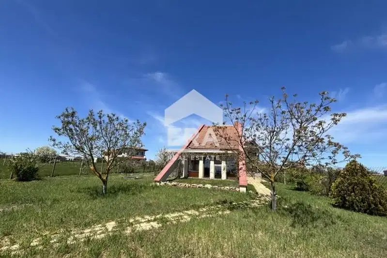 House in Oblast Dobrich, Bojurec