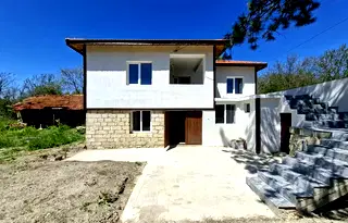 Къща във Варна, с. Боряна