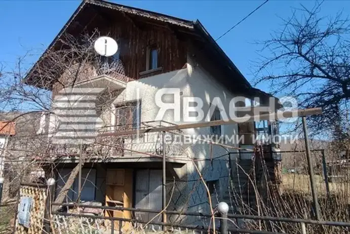 House in Oblast Pernik, Bosnek