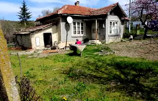 Къща във Варна, с. Бояна