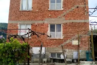Къща в Благоевград, с. Брезница