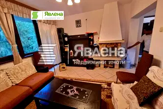 Къща в София, с. Бучин проход