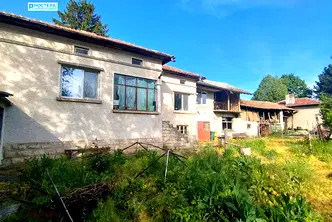 Къща в Търговище, с. Буховци