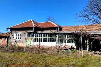 Къща във Велико Търново, с. Бутово