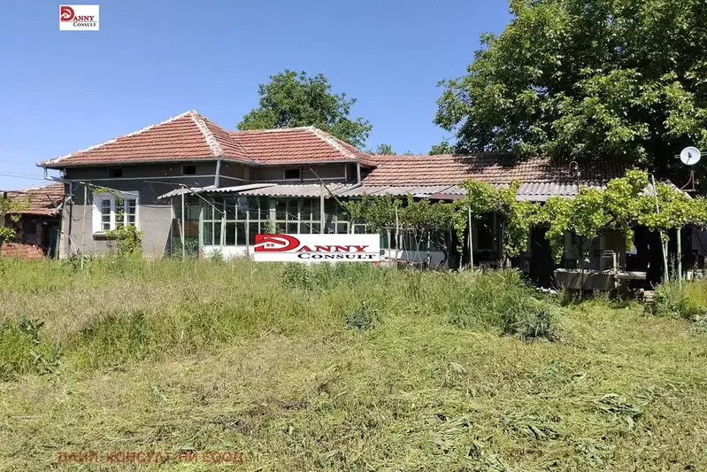 Къща във Велико Търново, с. Бутово