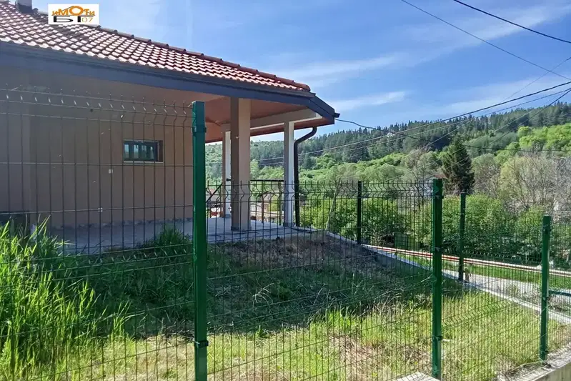 House in област София, Byrlojnica