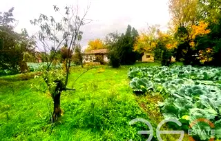 Къща във Варна, с. Царевци