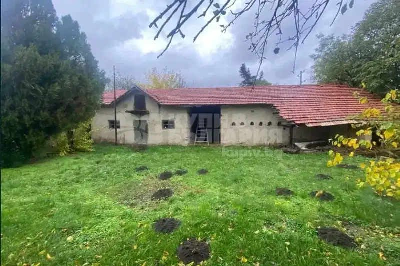 Къща във Варна, с. Царевци