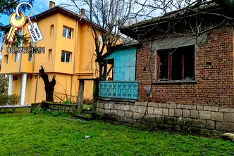 Къща в Русе, с. Ценово