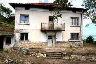 Къща във Враца, с. Челопек