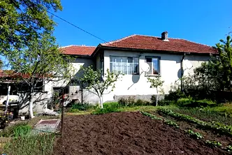 Къща в Хасково, с. Черна могила