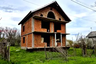 Къща в Русе, с. Червена вода