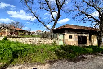 Къща в Русе, с. Червена вода