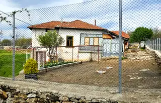 Къща във Враца, с. Чирен