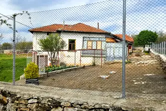 Къща във Враца, с. Чирен