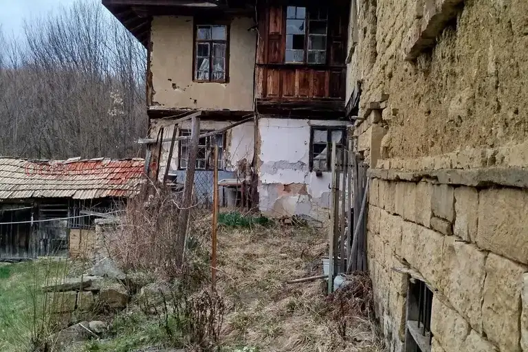 House in Gabrovo, s. Daevtsi