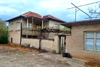 Къща в Пазарджик, с. Дебръщица