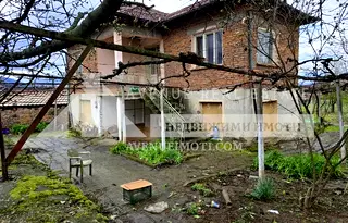 Къща в Пазарджик, с. Дебръщица